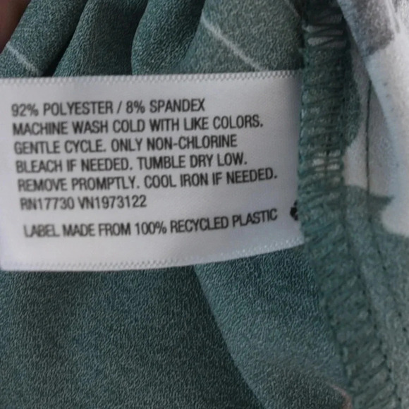 AVA & VIV  || Women's Flowy Floral Blouse Peach Sea Glass Green 1X - Picture 7 of 7